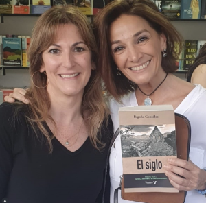 Begoña Gonzalez y Sandra Aza en la Feria del libro de Alcalá 2024