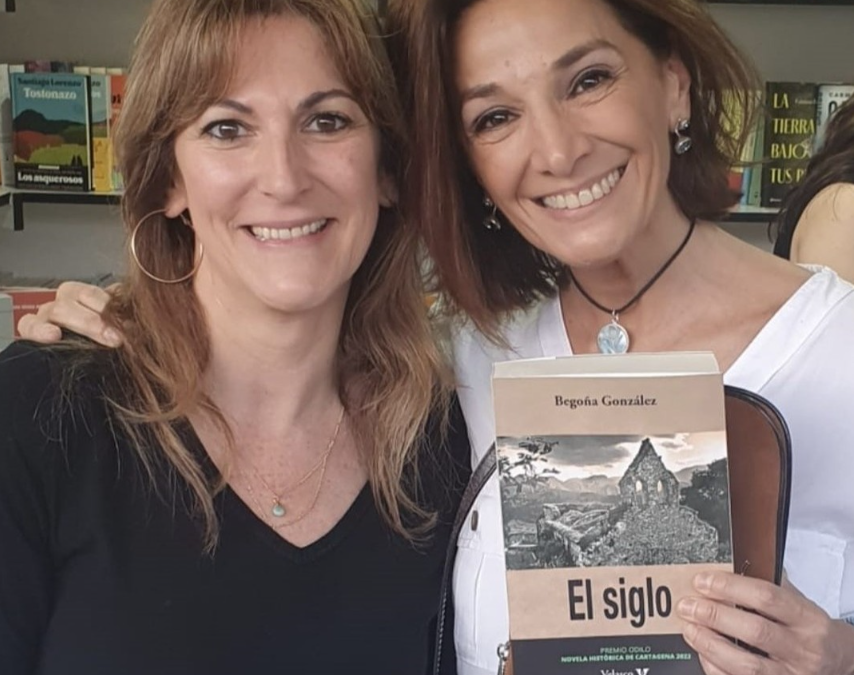 Begoña Gonzalez y Sandra Aza en la Feria del libro de Alcalá 2024