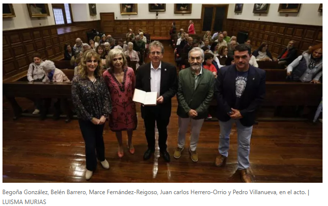 Fotografía de la charla coloquio sobre el hospicio de Oviedo_imagen de LNE_junio2025